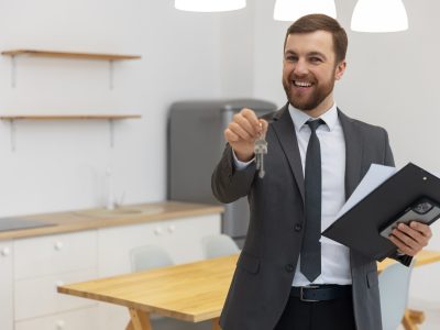 3 formas de usar IA e WhatsApp para fechar mais imóveis