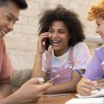 5 erros que escolas ainda cometem na comunicação com pais