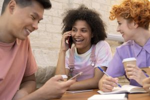 5 erros que escolas ainda cometem na comunicação com pais